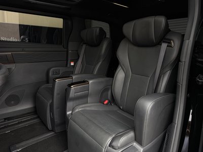 صورة 60 لـ 2024 Toyota ALPHARD