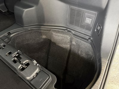 صورة 54 لـ 2024 Toyota ALPHARD