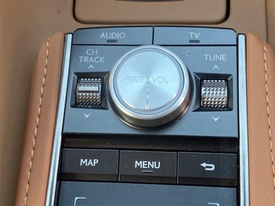 صورة مصغرة 8 لـ 2020 Lexus LC