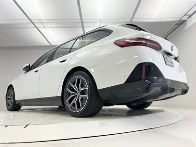 2026 BMW I5 TOURING photo 43