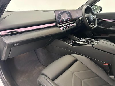 2026 BMW I5 TOURING photo 4