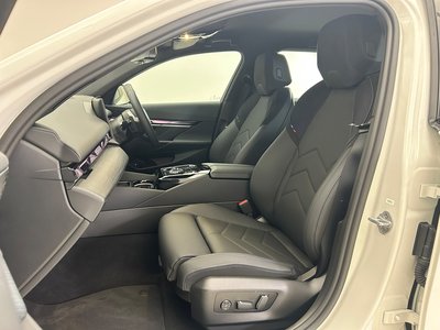 2026 BMW I5 TOURING photo 13