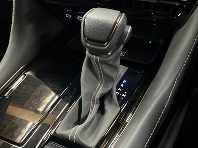 صورة 27 لـ 2024 Toyota ALPHARD