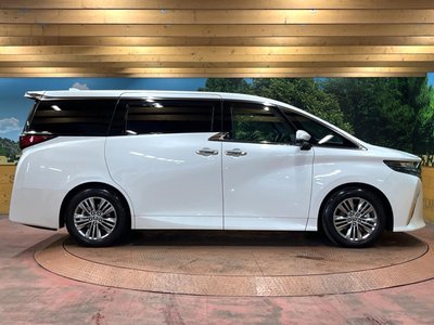 صورة 61 لـ 2024 Toyota ALPHARD