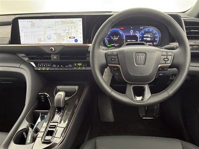 صورة 2 لـ 2026 Toyota CROWN ESTATE
