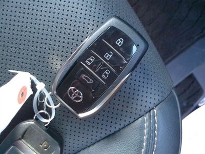 صورة 35 لـ 2023 Toyota ALPHARD