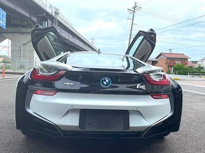 صورة 14 لـ 2015 BMW I8