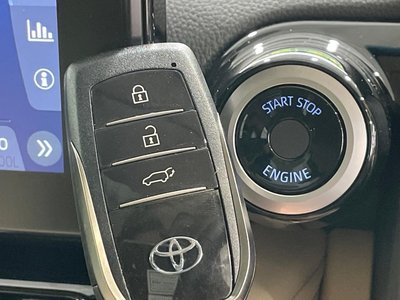 2024 Toyota LAND CRUISER 300 thumbnail 27
