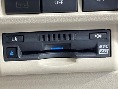 2024 Toyota LAND CRUISER 300 thumbnail 33