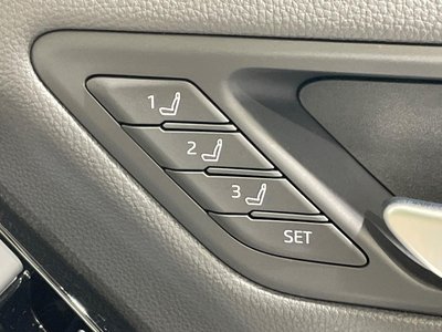 2024 Toyota LAND CRUISER 300 thumbnail 41