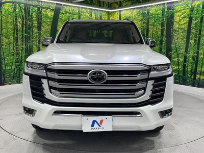 2024 Toyota LAND CRUISER 300 photo 16