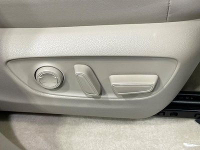 2024 Toyota LAND CRUISER 300 thumbnail 64