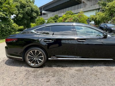 2021 Lexus LS thumbnail 20