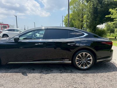 2021 Lexus LS photo 12