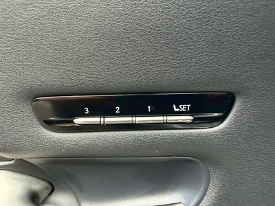 2021 Lexus LS thumbnail 76