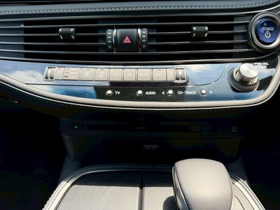 2021 Lexus LS thumbnail 57