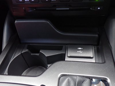 2022 Lexus ES thumbnail 32