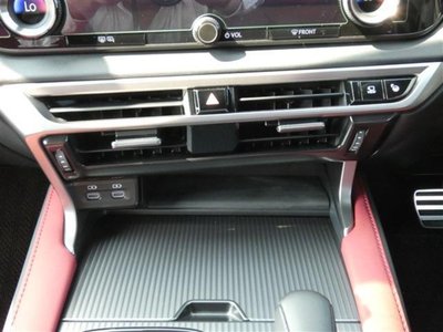 2024 Lexus RX photo 9