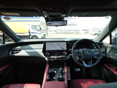 2024 Lexus RX photo 2