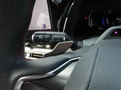 2024 Lexus RX thumbnail 17