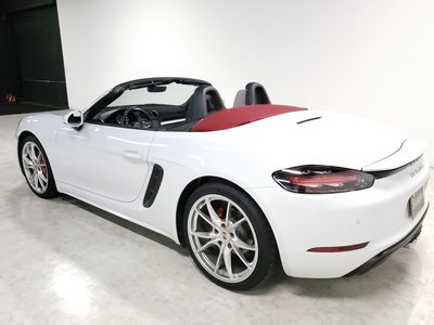 2017 Porsche 718 photo 6