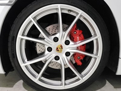 2017 Porsche 718 thumbnail 36