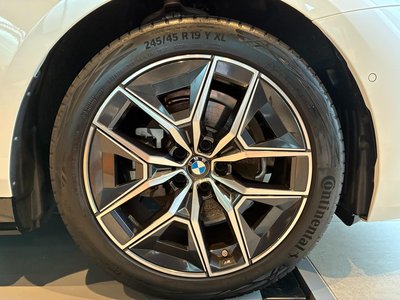 2025 BMW 5 SERIES photo 6
