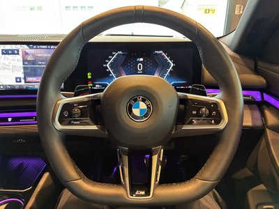2025 BMW 5 SERIES thumbnail 18
