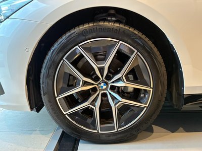 2025 BMW 5 SERIES photo 8