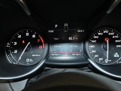 2017 ALFA Romeo JULIA 照片 14