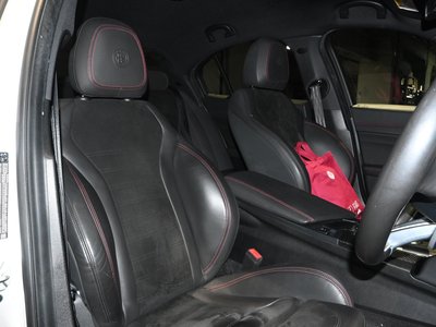 2017 ALFA Romeo JULIA 照片 3