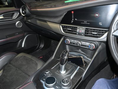 2017 ALFA Romeo JULIA 照片 15