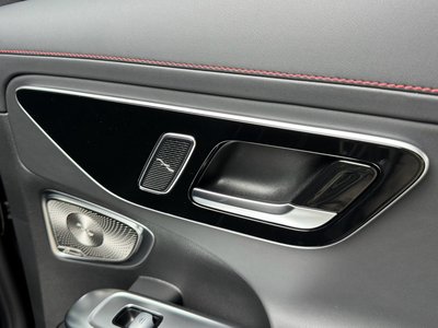 2024 Mercedes-BENZ C-CLASS AMG thumbnail 32