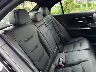 2024 Mercedes-BENZ C-CLASS AMG thumbnail 36