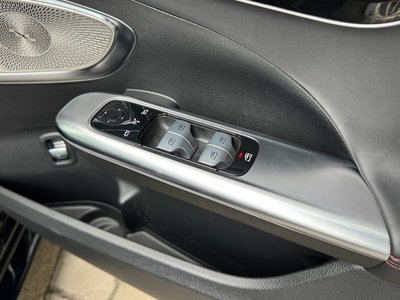2024 Mercedes-BENZ C-CLASS AMG thumbnail 39