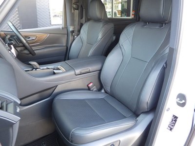 صورة 14 لـ 2023 Toyota ALPHARD