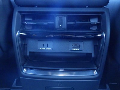 صورة 32 لـ 2023 Toyota ALPHARD
