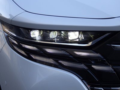 صورة 42 لـ 2023 Toyota ALPHARD