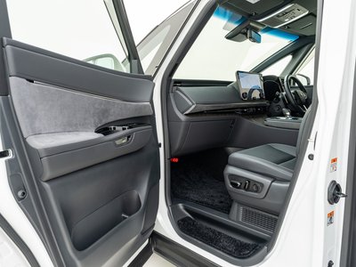 2024 Lexus LM 照片 33