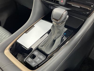 2025 Toyota ALPHARD — фото 17