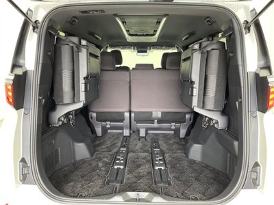 2025 Toyota ALPHARD — фото 31