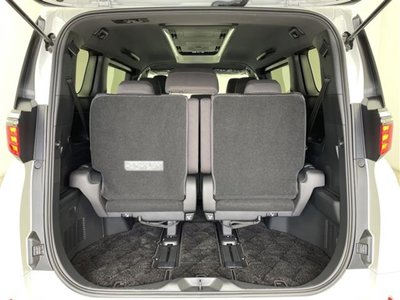 2025 Toyota ALPHARD — фото 30