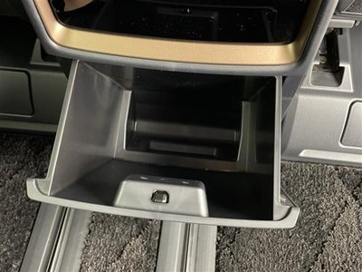 2025 Toyota ALPHARD — фото 25
