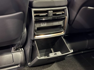 صورة 57 لـ 2025 Toyota VELLFIRE