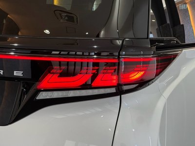 صورة 36 لـ 2025 Toyota VELLFIRE