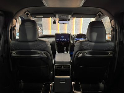 صورة 63 لـ 2025 Toyota VELLFIRE