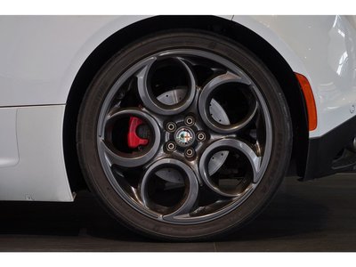 2015 ALFA Romeo 4C — фото 10