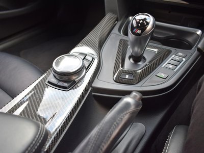 صورة 100 لـ 2014 BMW M4 COUPE