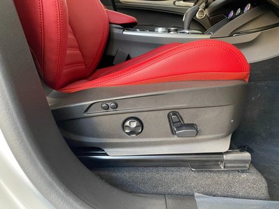 2025 ALFA Romeo STELVIO — фото 32