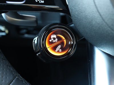 2025 Mercedes-BENZ EQE AMG thumbnail 23